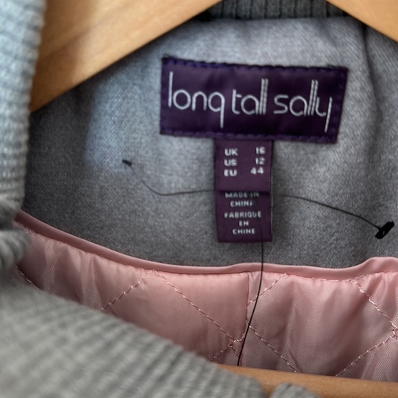 Gorgeous Tall Ladies like new fall/winter coat - Picture 2 of 5